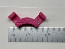 Load image into Gallery viewer, NEW and Improved LST clips - Low-Stress Training Clips - Plant Stem Trainer, Bender - LST Clip, Allow More Light and Air Flow - Made in USA, 30pk -Guaranteed for life- - Muddy River Customs LLC